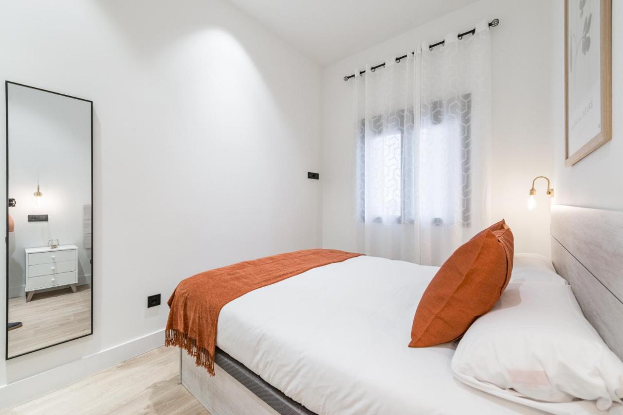 Apartament Jes B Close To Bernabeu Stadium Madrid Ngoại thất bức ảnh